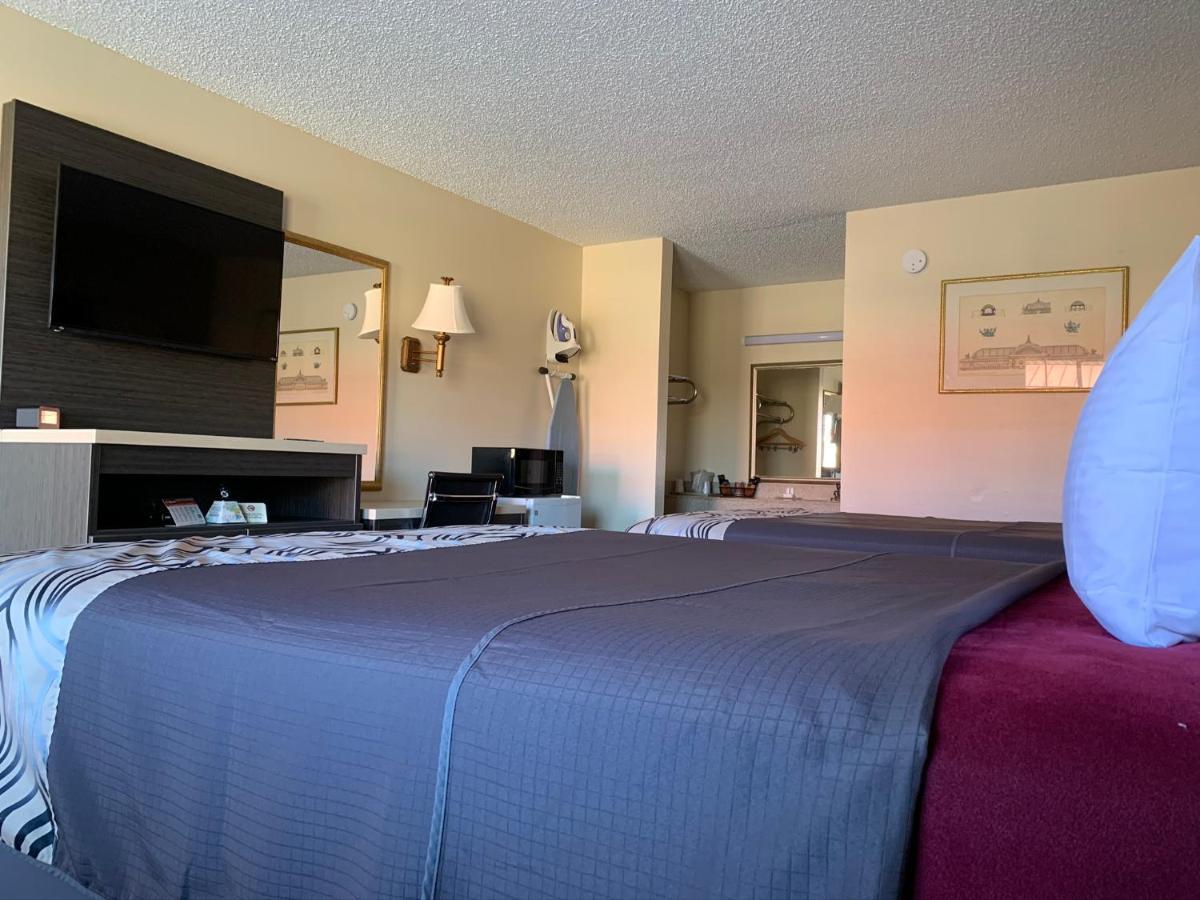 Regency 7 2* Fayetteville