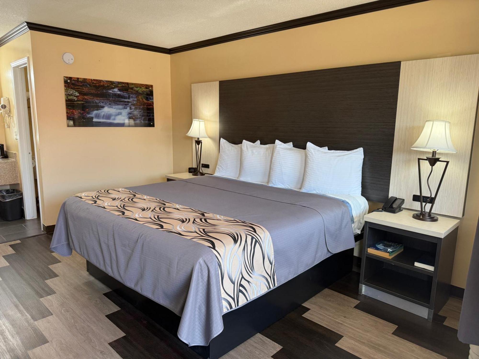 Regency 7 Motel Fayetteville