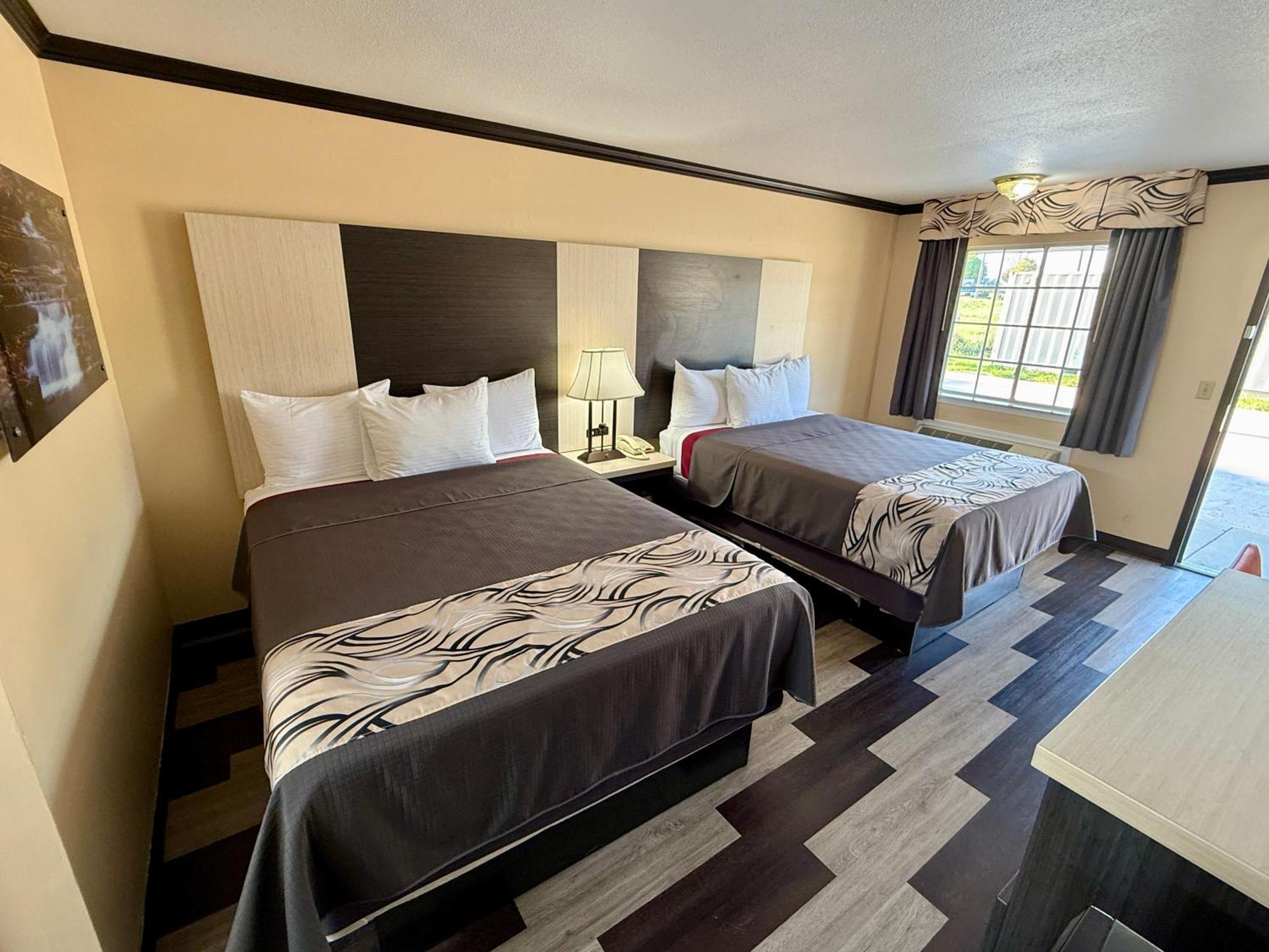 Regency 7 Motel Fayetteville