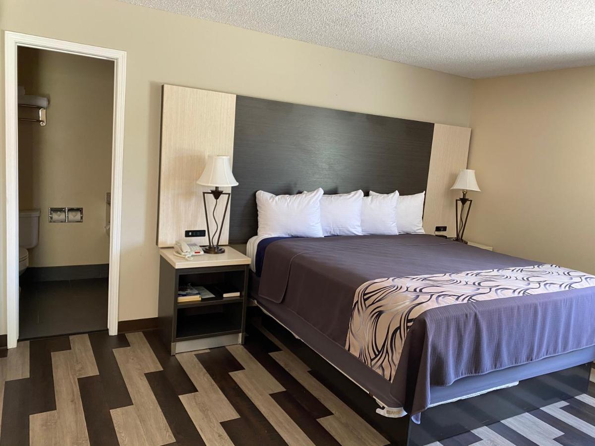 Regency 7 Fayetteville