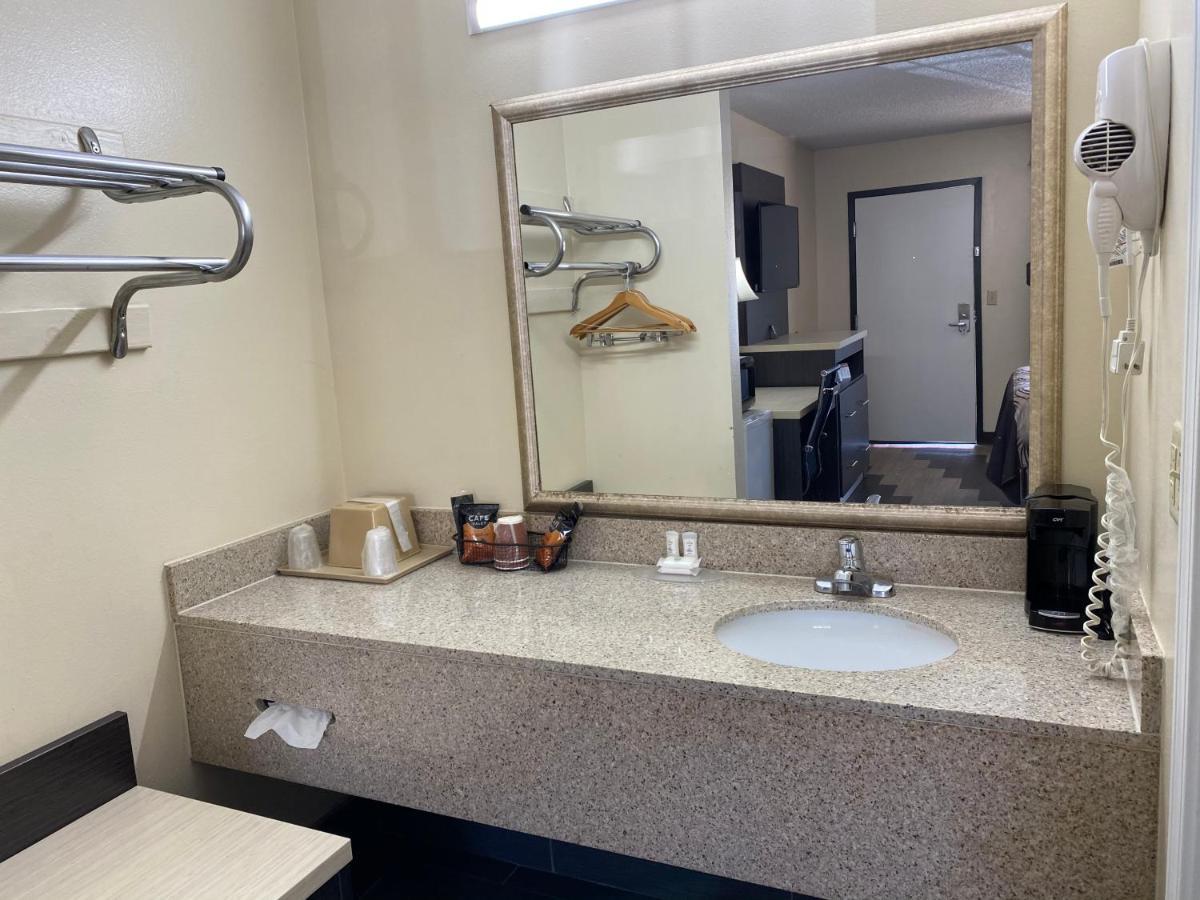 Regency 7 Fayetteville