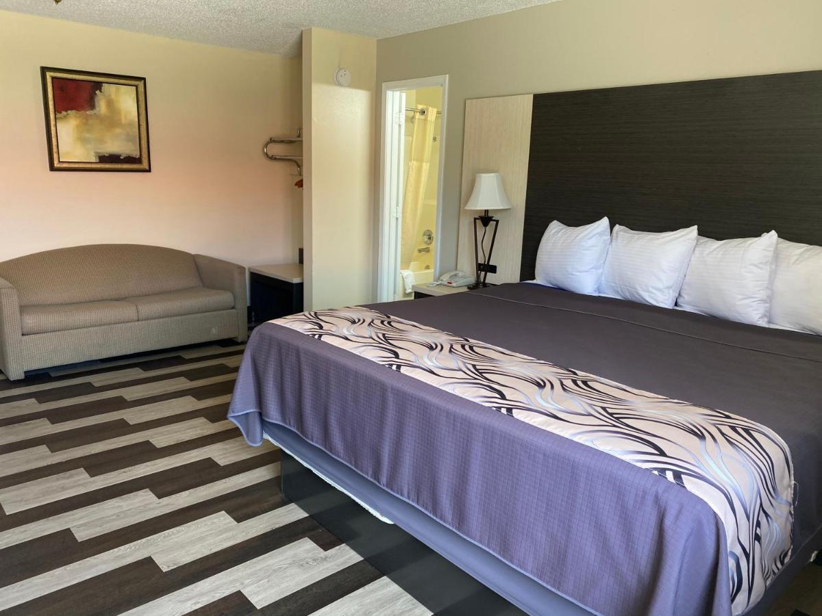 Regency 7 Motel Fayetteville
