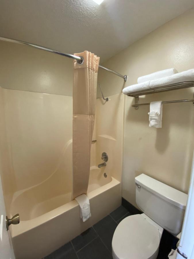 Regency 7 Fayetteville